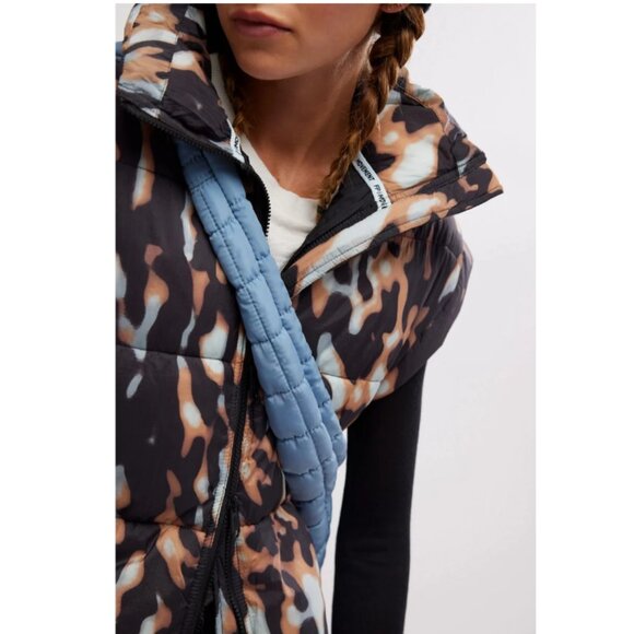 NEW Free people Movement In A Bubble Printed Puffer Vest 258 6S3 - Picture 1 of 9